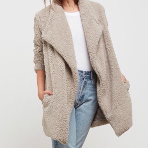 BB Dakota Jackets & Blazers - NWT BB Dakota Daylin Taupe Gray Faux Fur Coatigan